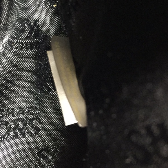 Michael Kors Black Authentic shoulder bag - Picture 4 of 7